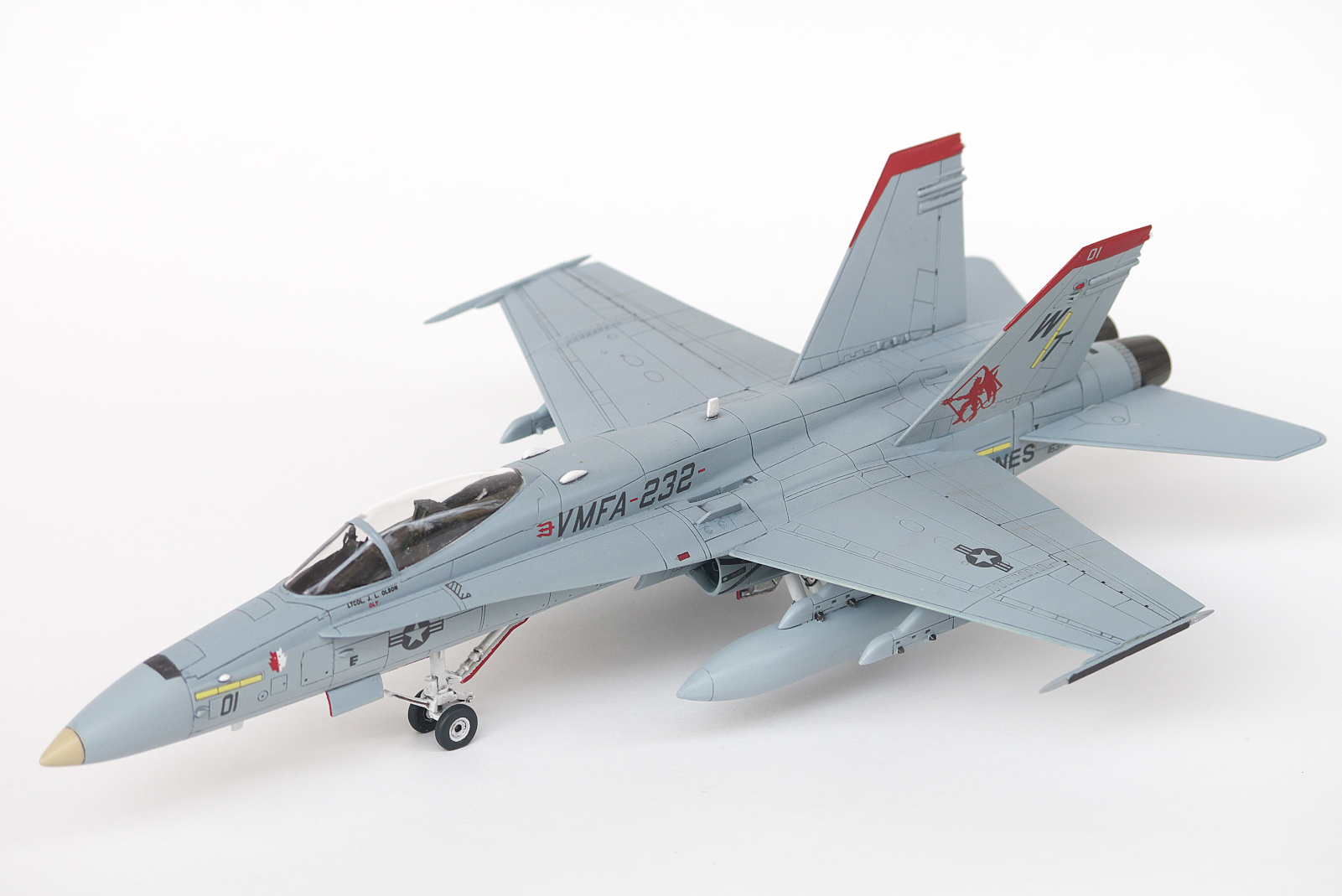 フジミ 1/72 F/A-18C アメリカ海兵隊VMFA-232”レッドデビルズ”: 飛行機